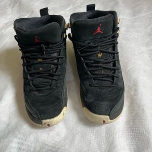 Nike Air Jordan 12 Retro Reverse Taxi, size 6.5 Youth